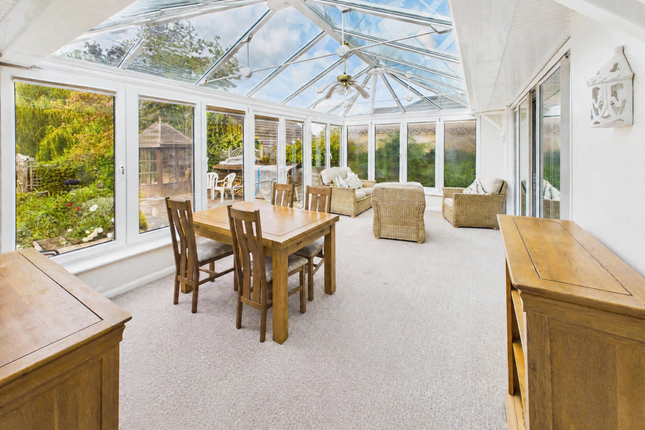 275 Botley Road, Burridge, Southampton photo 3
