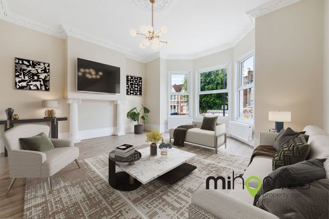 Thumbnail Maisonette for sale in Palmerston Crescent, Palmers Green