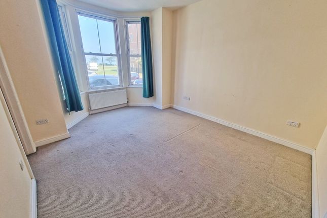 Flat 1, 27 Cabbell Road, Cromer photo 4