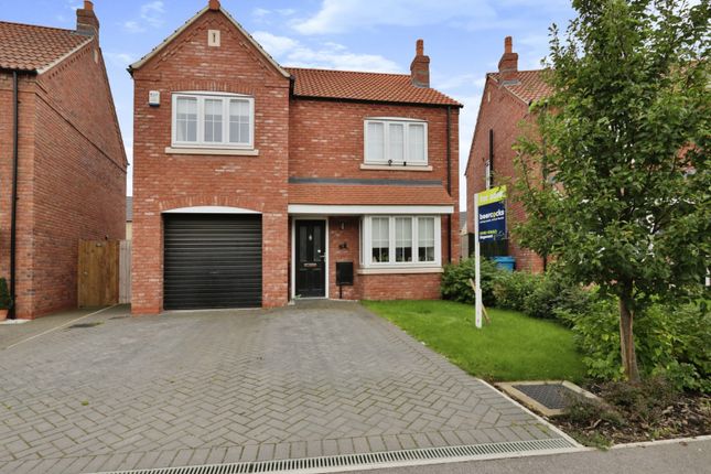 Thumbnail Detached house for sale in Thornbury Walk, Kingswood, Hull