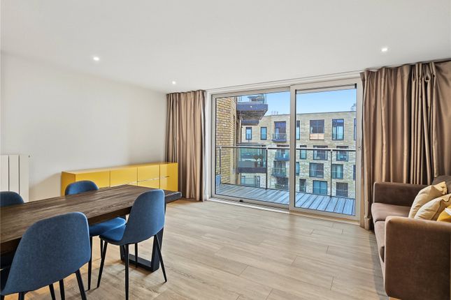 2-bed flat on Seafarer Way, London, £2,600/mo