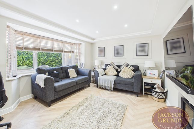 2, Sexton Close, Daventry photo 2