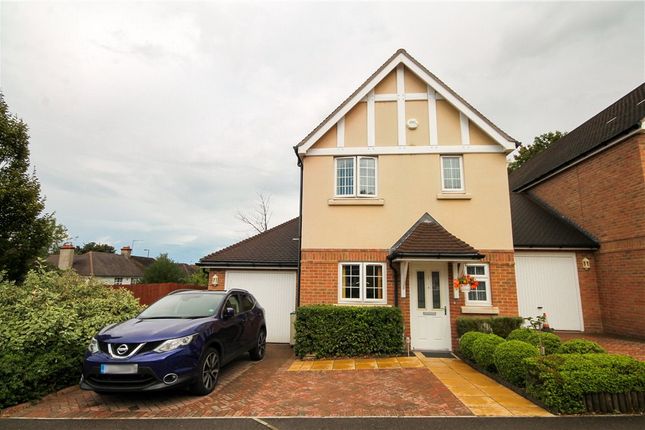 3 Bedroom House Epsom Downs