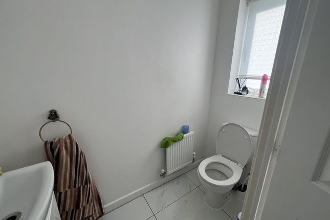86, Hammond Drive, Liverpool photo 4