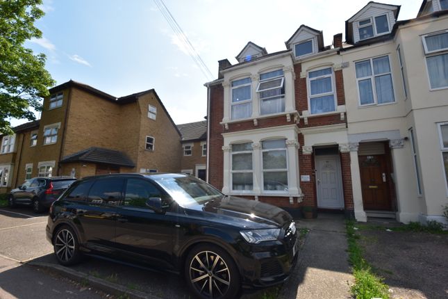 1 bed flat to rent in Eastern Road, Romford RM1