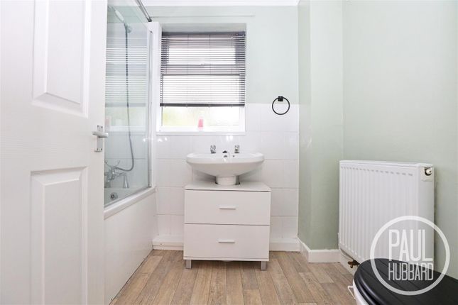 27, Rochester Road, Lowestoft photo 4
