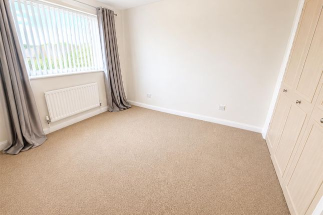 4, Bishops Drive, Ryton photo 5
