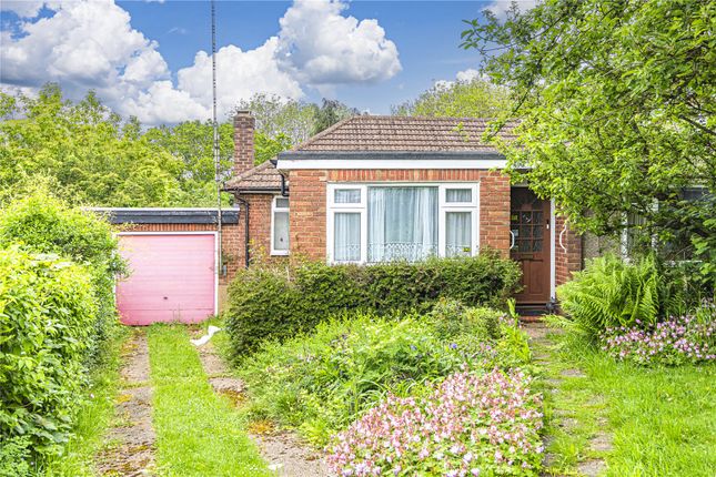 Thumbnail Bungalow for sale in Browns Springs, Potten End, Berkhamsted, Hertfordshire