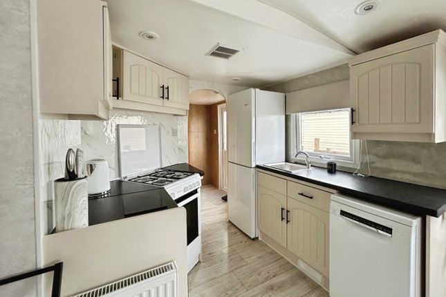 Caravan 17, Pinemoor Caravan Park, Burley Bank Road, Killinghall photo 3