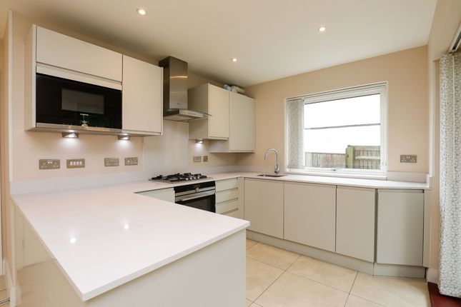 Thumbnail Flat to rent in Aquinna House, Kingfisher Drive, Camberley