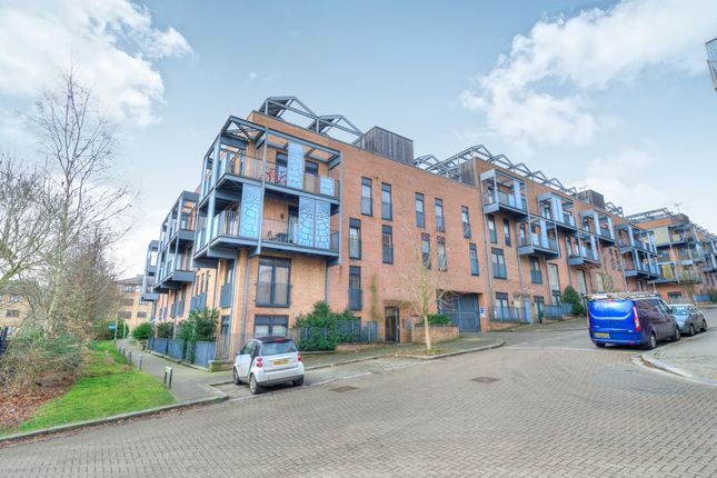 1 bed flat for sale in Columbia Place, Milton Keynes MK9