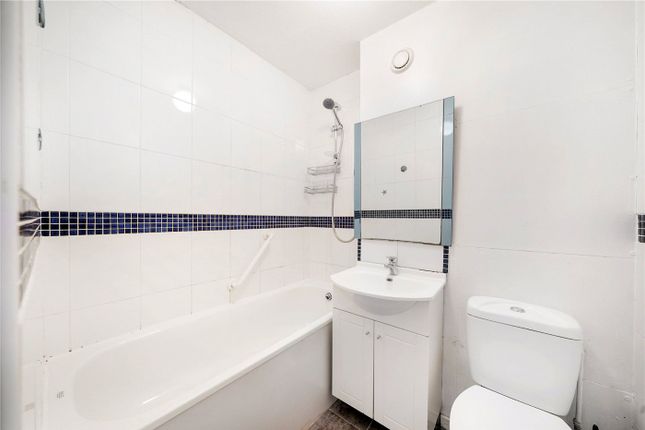 16, Westacott Close, London photo 2