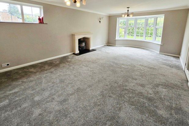 Property to rent in Shalbourne Rise, Camberley