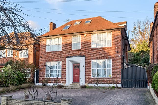 Thumbnail Detached house for sale in Amberden Avenue, London