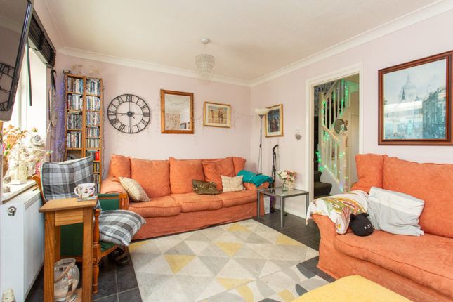 27, Churchill Avenue, Herne Bay photo 2