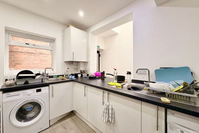 83 Rolleston Drive, Nottingham photo 2