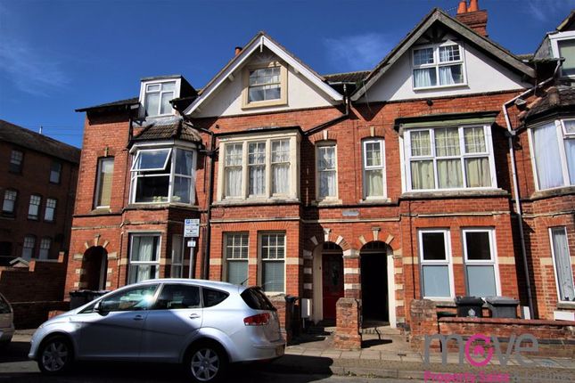Thumbnail Terraced house to rent in St. Michaels Square, Gloucester
