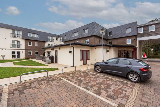 82 Willow Court, Swansea photo 2