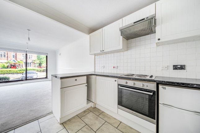 Flat 11, The Oasis, 124, Widmore Road, Bromley photo 4