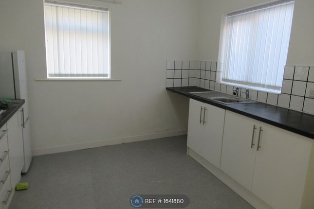 Thumbnail Terraced house to rent in Crescent Road, Ellesmere Port