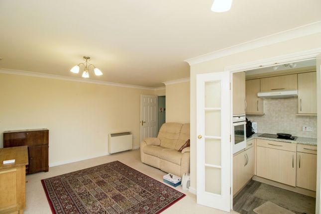29, Aragon Court, Hadleigh photo 2