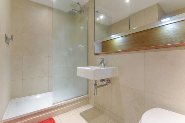Flat 35 Caspian Wharf, 1, Yeo Street, London photo 5