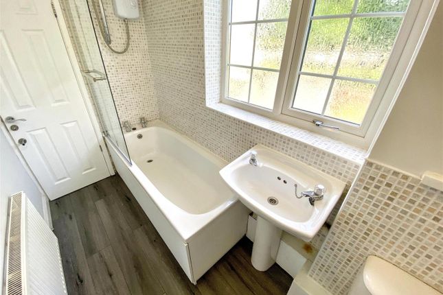 14, Hatfield Road, Newton Aycliffe photo 4