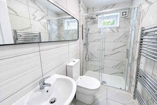 4A, Rostrevor Gardens, Hayes photo 5