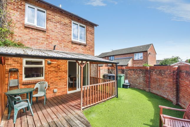 9, Ludlow Close, Westbury photo 2