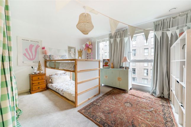 Terraced house for sale in Shipbuilding Way, London