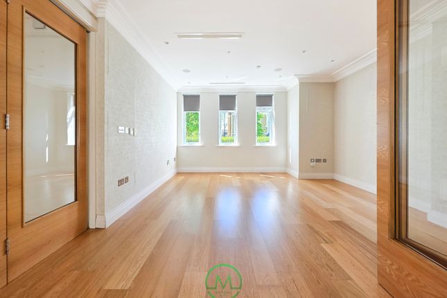 5 Havanna Drive, London photo 4