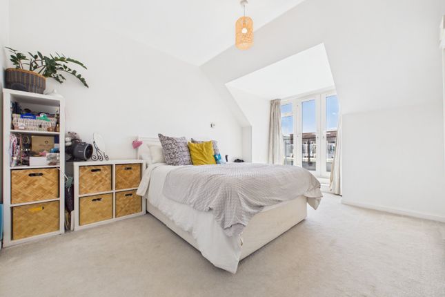 71, Kensal Green Drive, Maidenhead photo 4