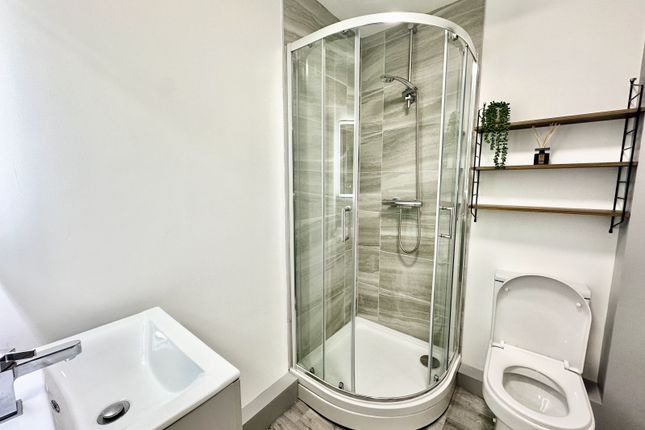 Flat 115, Green Lane, Yeadon photo 2