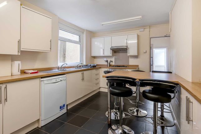 19, Gwydr Crescent, Swansea photo 2