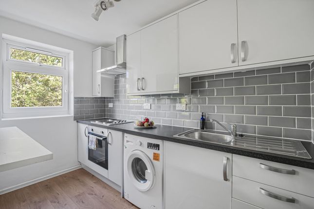 7 Hunters Meadow, Dulwich Wood Avenue, London photo 2
