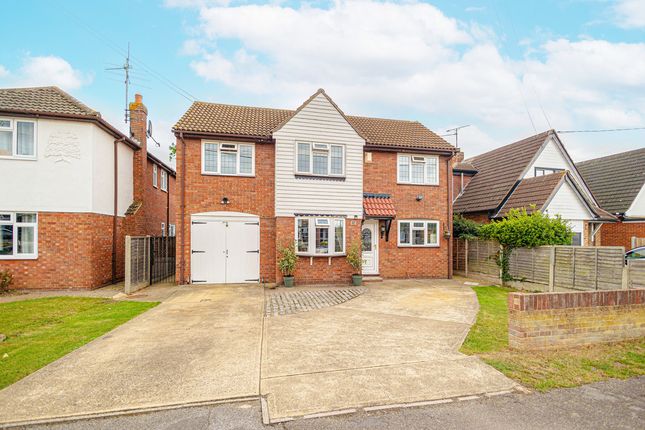 Thumbnail Detached house for sale in Elm Grove, Hockley