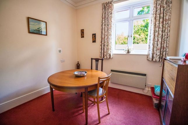 Flat for sale in Springhills, Henfield