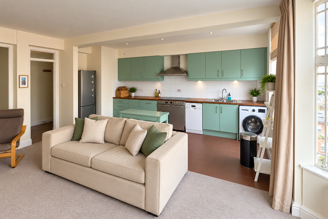 52 Arthur Court, Queensway, London photo 2