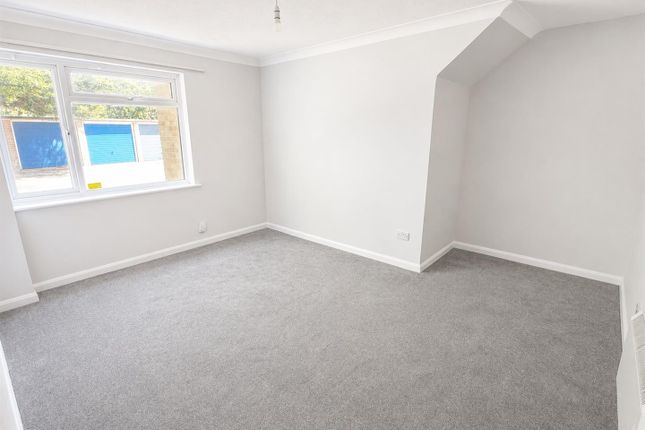Flat 4, Campbell Court, Goring Street, Worthing photo 3