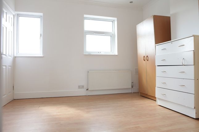 204a, Ripple Road, Barking photo 4