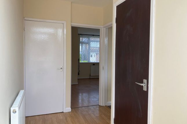 Terraced house to rent in Parlaunt Road, Slough