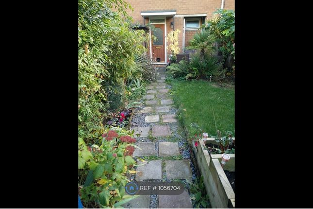 Blanchard Way, London photo 2