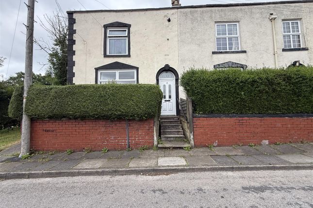 1-bed flat on Old Road, Dukinfield, £130,000
