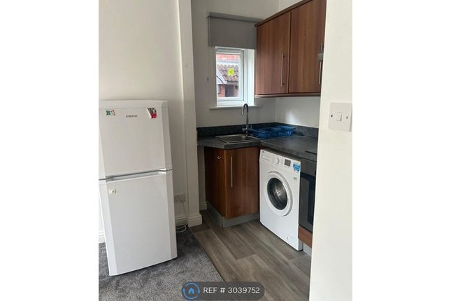 Flat, Osborne Road, Manchester photo 4