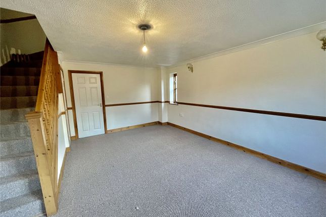 8, Manor House Close, Powys photo 2