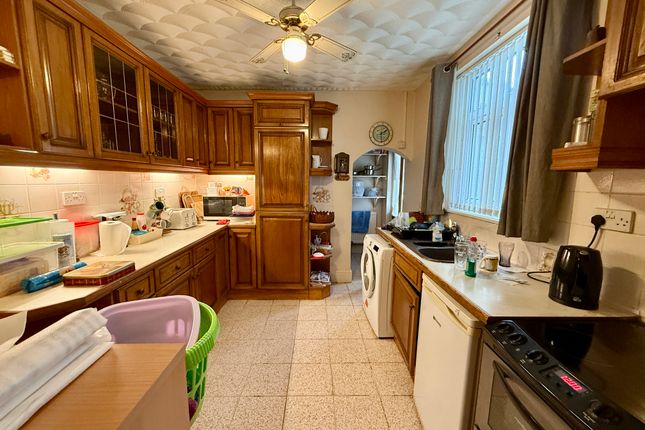 6, Gethin Place, Abercanaid, Merthyr Tydfil photo 3