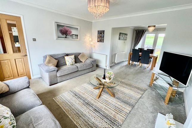 16, Chantry Drive, Scarborough photo 4