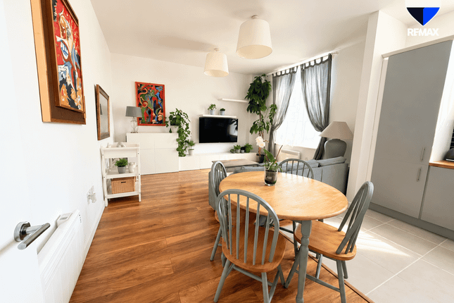 Flat 2, Brook Court, 510, Ripple Road, Barking photo 5