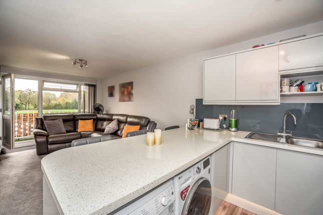 Flat for sale in Sharnbrooke Close, Welling