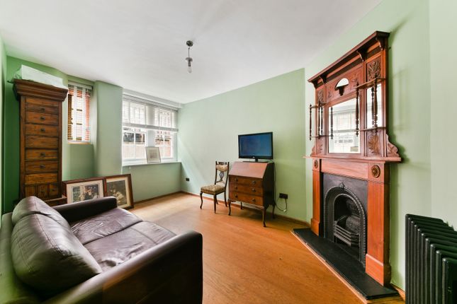 Flat to rent in Knollys House, 39 Tavistock Place
